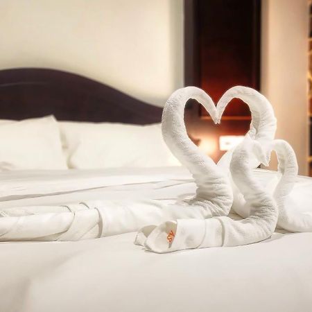 Arya Suites Patong Beach Kültér fotó
