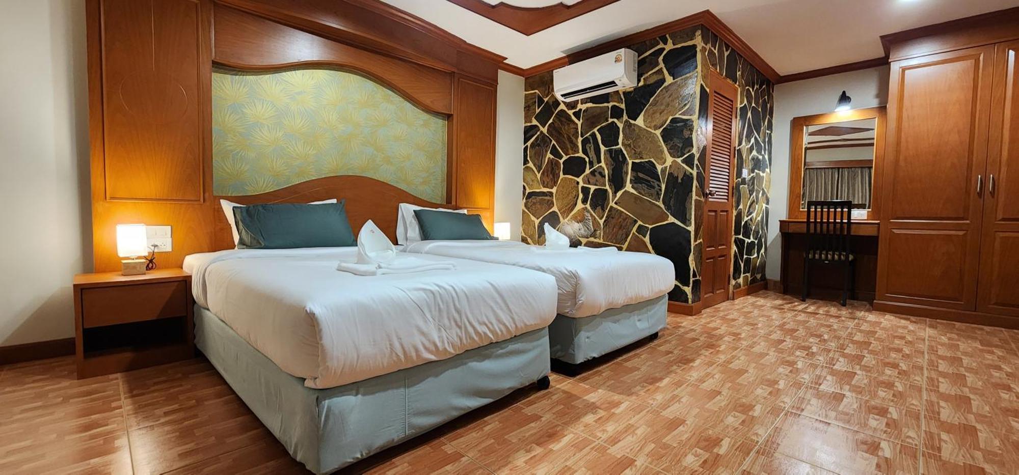 Arya Suites Patong Beach Kültér fotó